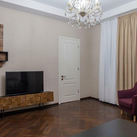 Golden Nugget Apartment Тбилиси Экстерьер фото