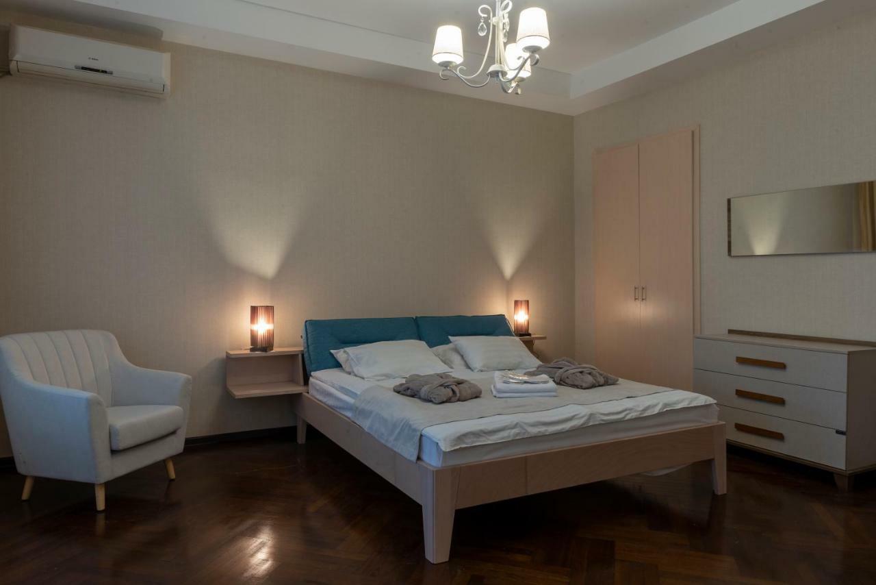 Golden Nugget Apartment Тбилиси Экстерьер фото