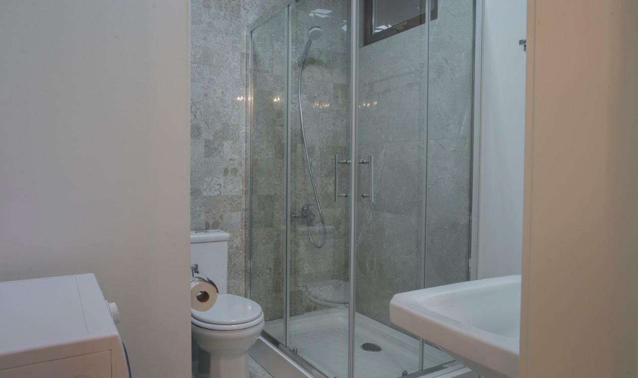 Golden Nugget Apartment Тбилиси Экстерьер фото